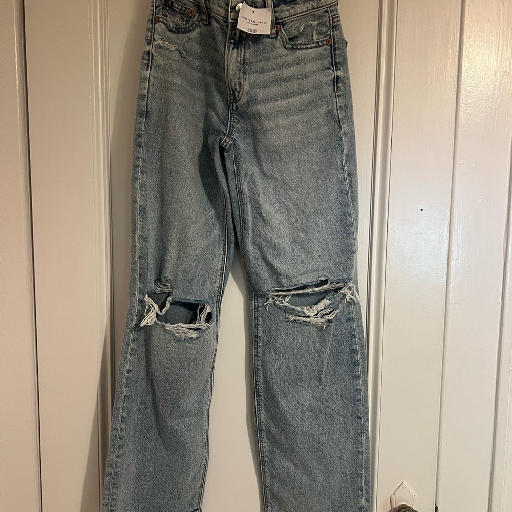 NWT AE Strigid Ripped High-Waisted Stovepipe Jean in Skylight, size 000 Regular